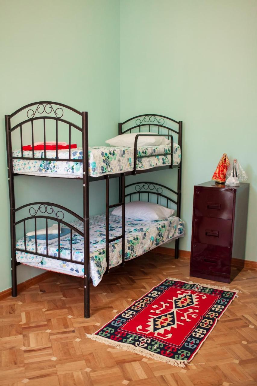 Land Of Fire Hostel Баку Экстерьер фото