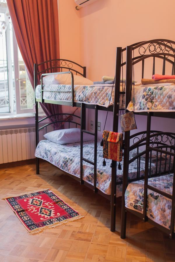 Land Of Fire Hostel Баку Экстерьер фото