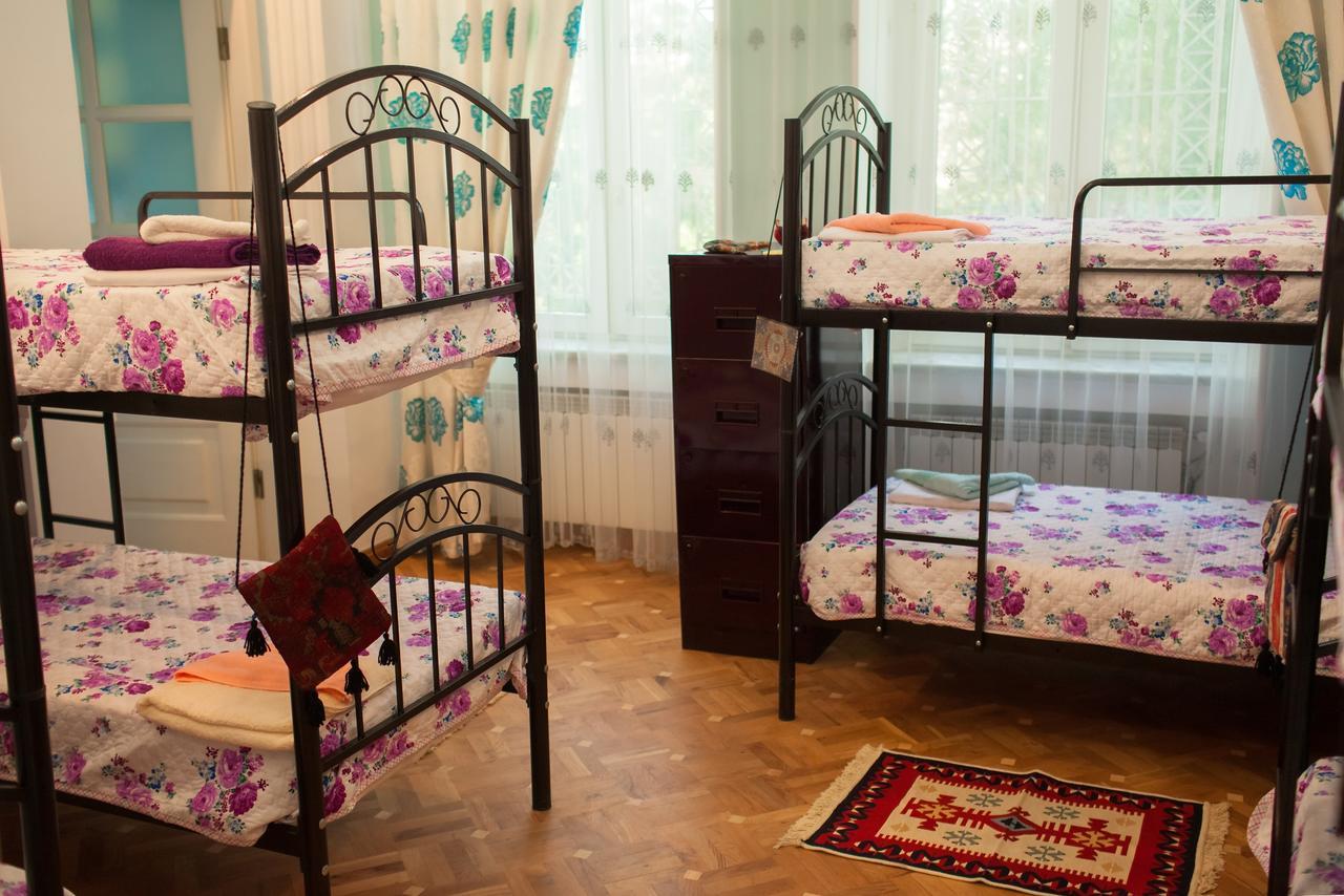 Land Of Fire Hostel Баку Экстерьер фото
