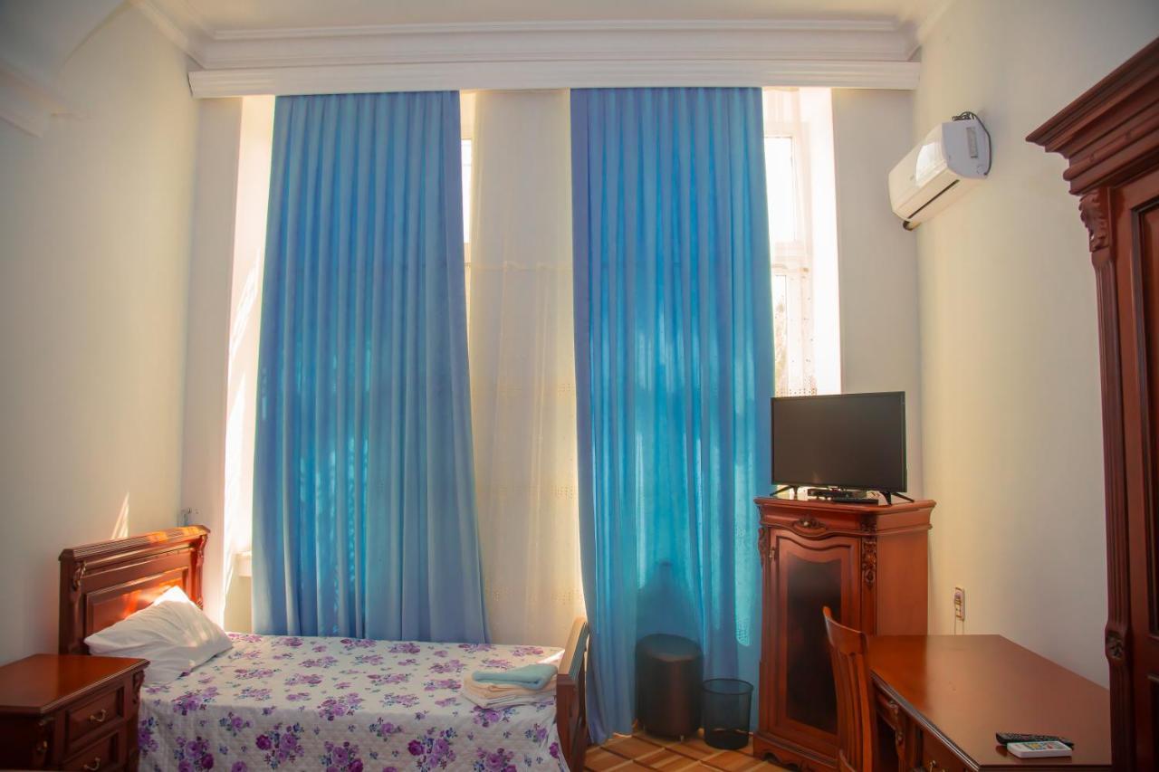 Land Of Fire Hostel Баку Экстерьер фото