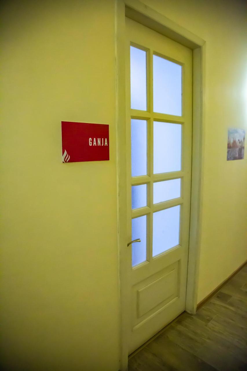 Land Of Fire Hostel Баку Экстерьер фото