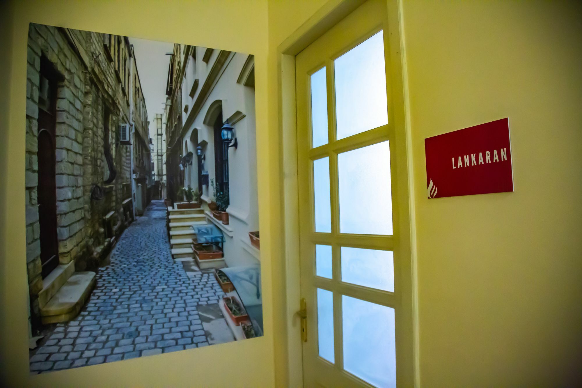 Land Of Fire Hostel Баку Экстерьер фото